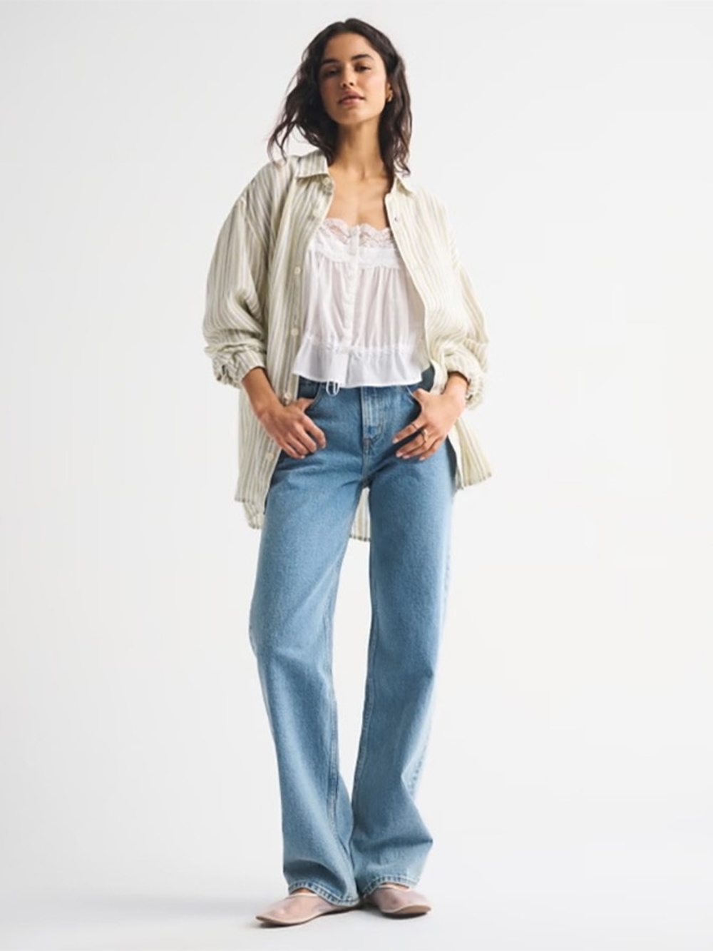 Abercrombie High Rise 90s Relaxed Jean - 23 short